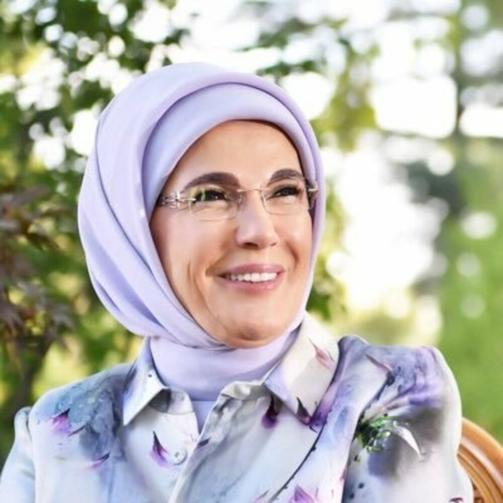 Световната банка е наградила съпругата на турския президент за проекта